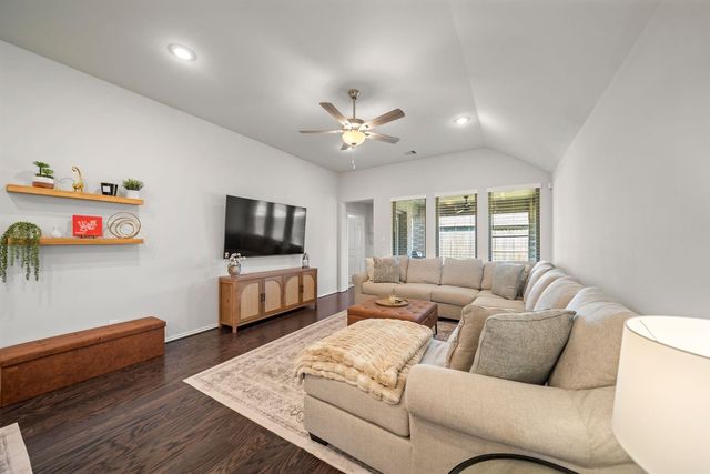 752 Washita Falls Lane, Conroe, TX 77304