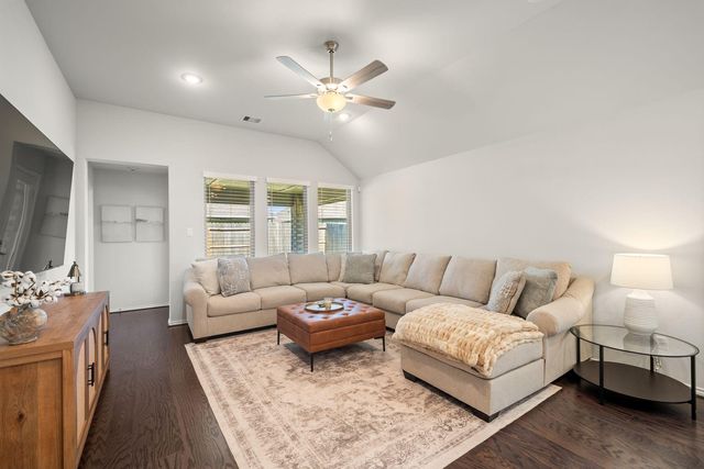 752 Washita Falls Lane, Conroe, TX 77304