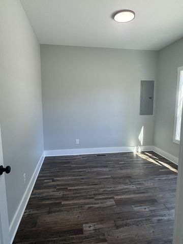 954 Greenwood Ave, Clarksville, TN 37040