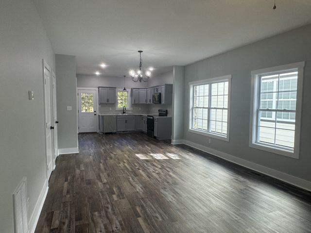 954 Greenwood Ave, Clarksville, TN 37040