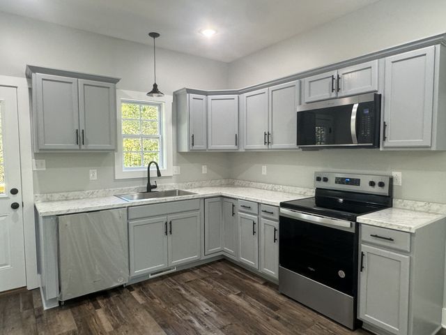 954 Greenwood Ave, Clarksville, TN 37040