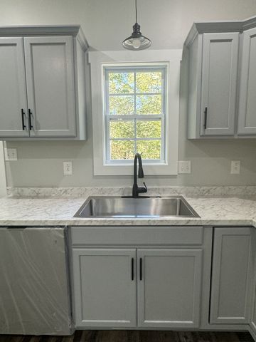 954 Greenwood Ave, Clarksville, TN 37040