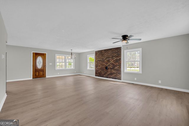 348 Knottywood Drive, Lavonia, GA 30553