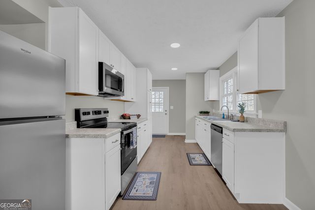 348 Knottywood Drive, Lavonia, GA 30553