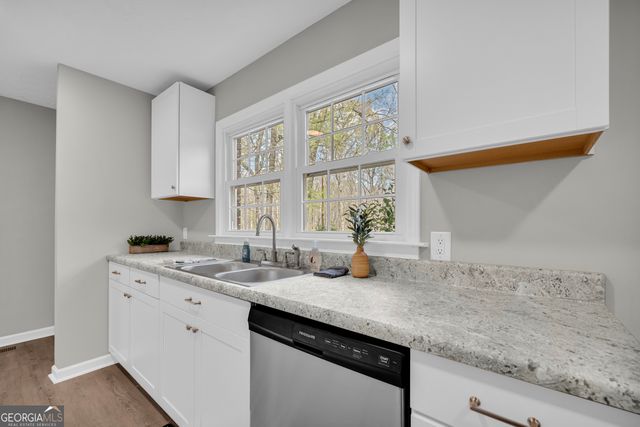 348 Knottywood Drive, Lavonia, GA 30553