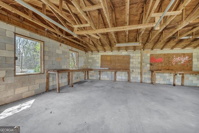 348 Knottywood Drive, Lavonia, GA 30553