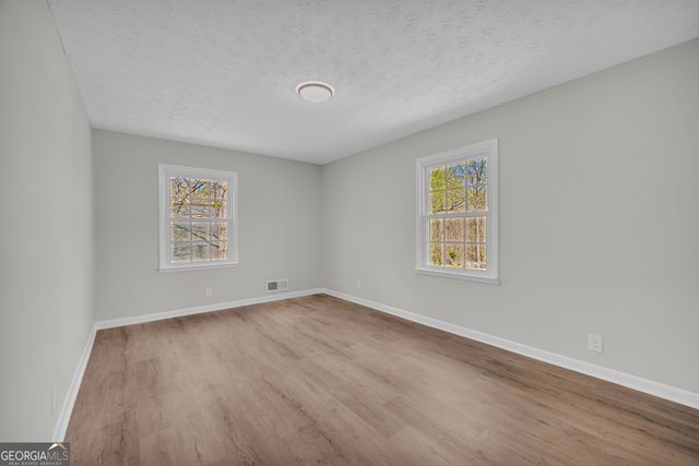 348 Knottywood Drive, Lavonia, GA 30553