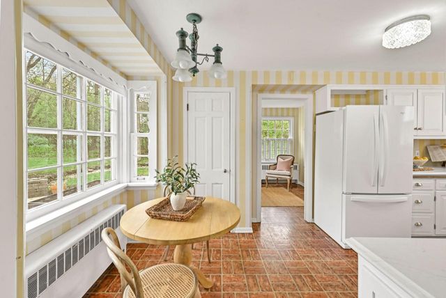1065 Lower Ridgeway, Elm Grove, WI 53122