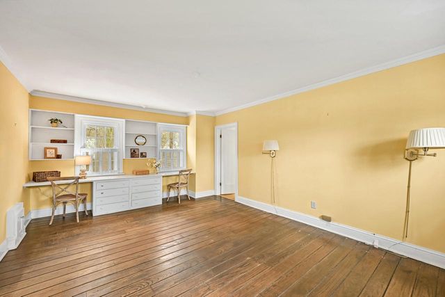 1065 Lower Ridgeway, Elm Grove, WI 53122