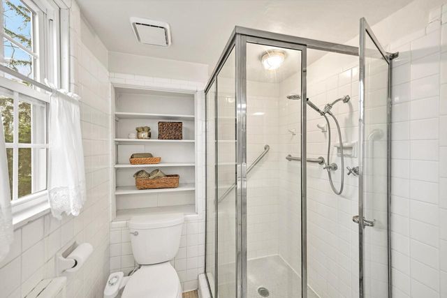 1065 Lower Ridgeway, Elm Grove, WI 53122
