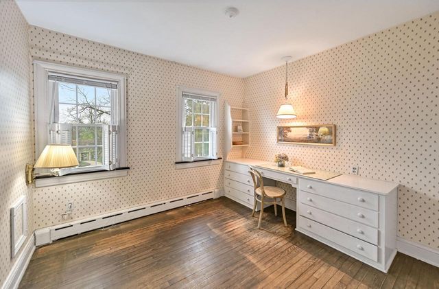 1065 Lower Ridgeway, Elm Grove, WI 53122