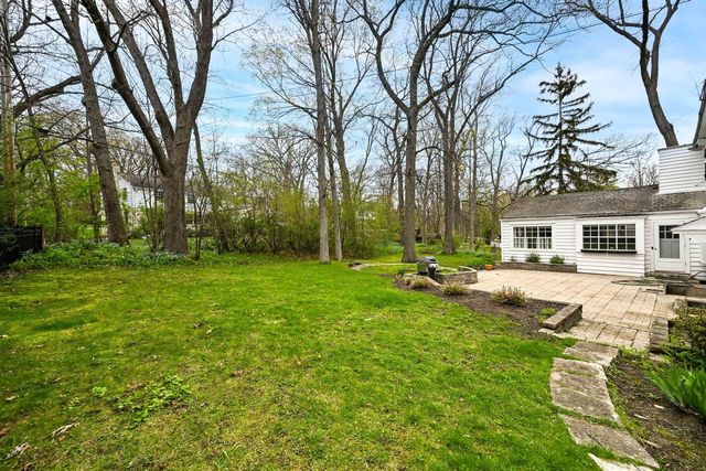 1065 Lower Ridgeway, Elm Grove, WI 53122