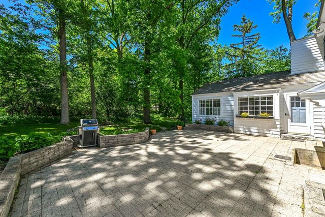 1065 Lower Ridgeway, Elm Grove, WI 53122