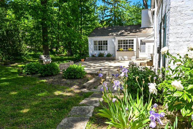 1065 Lower Ridgeway, Elm Grove, WI 53122