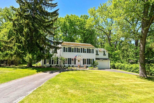 1065 Lower Ridgeway, Elm Grove, WI 53122