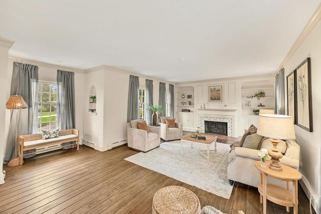 1065 Lower Ridgeway, Elm Grove, WI 53122