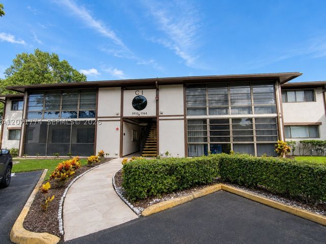 9964 N Belfort Cir 201, Tamarac, FL 33321