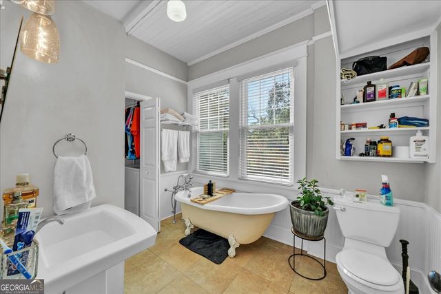 220 West Drive, Dublin, GA 31021