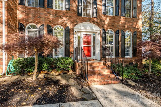 6709 Fairhope Court, Charlotte, NC 28277