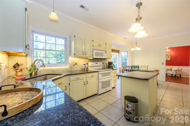 6709 Fairhope Court, Charlotte, NC 28277