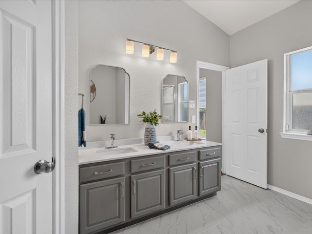 1710 Twin Hills Way, Princeton, TX 75407