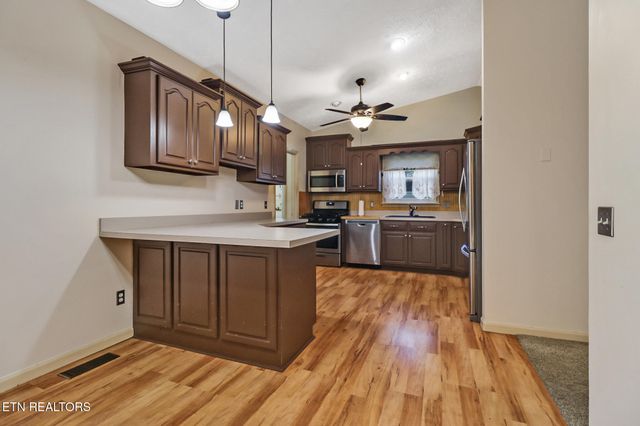 140 Shelley Lane, Crossville, TN 38558