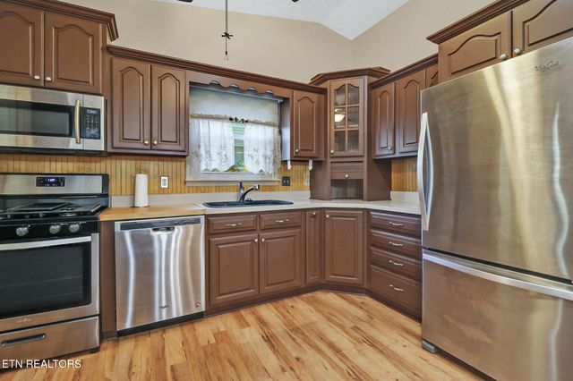 140 Shelley Lane, Crossville, TN 38558