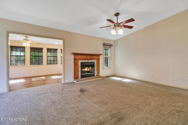140 Shelley Lane, Crossville, TN 38558