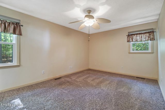 140 Shelley Lane, Crossville, TN 38558