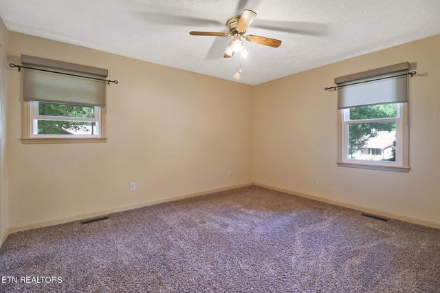 140 Shelley Lane, Crossville, TN 38558