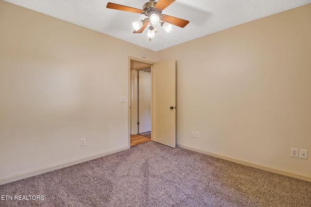 140 Shelley Lane, Crossville, TN 38558
