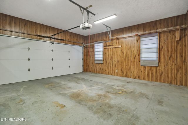 140 Shelley Lane, Crossville, TN 38558