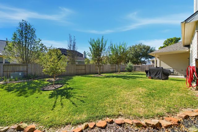 9207 Hidden Court, Magnolia, TX 77354