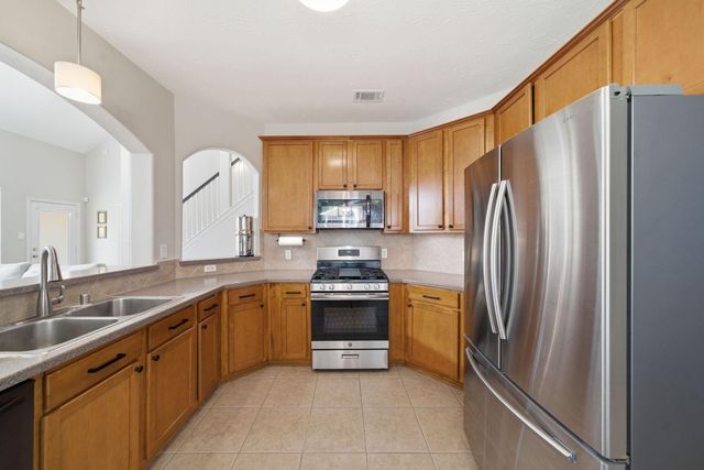 9207 Hidden Court, Magnolia, TX 77354