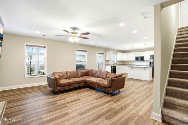 1265 Lemongrass Drive, Jonesborough, TN 37659