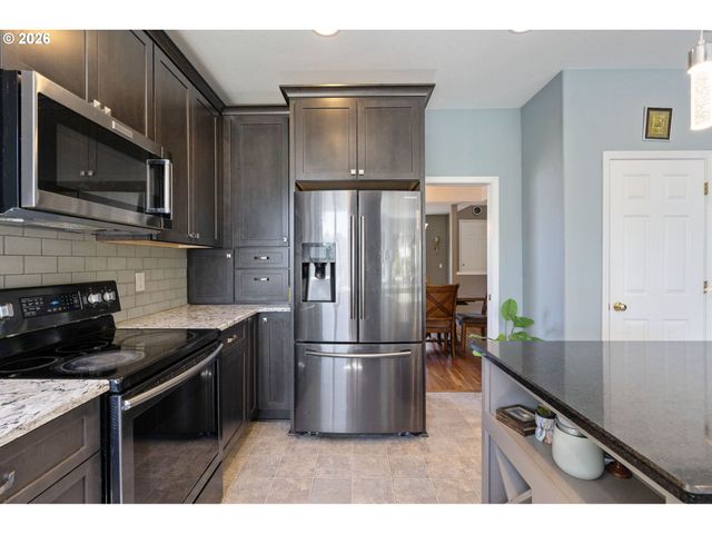 5758 Nw CRADY Ln, Portland, OR 97229