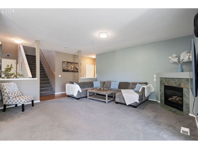 5758 Nw CRADY Ln, Portland, OR 97229