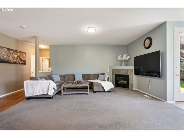 5758 Nw CRADY Ln, Portland, OR 97229