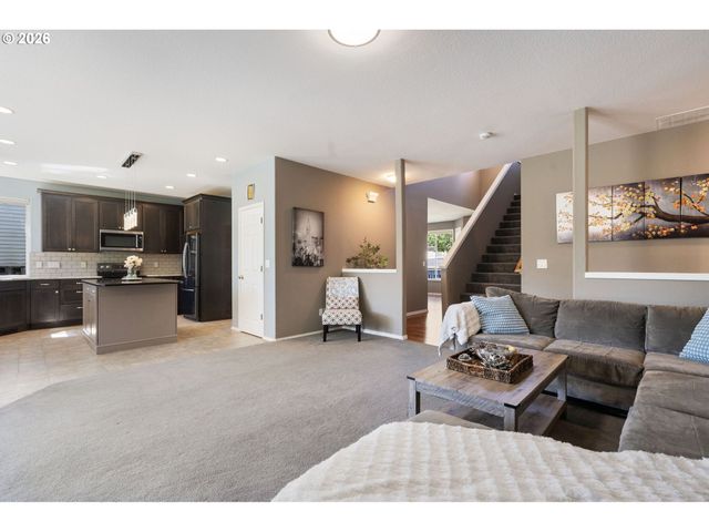 5758 Nw CRADY Ln, Portland, OR 97229