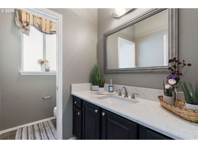 5758 Nw CRADY Ln, Portland, OR 97229