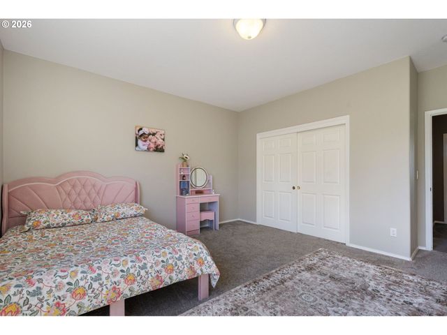 5758 Nw CRADY Ln, Portland, OR 97229