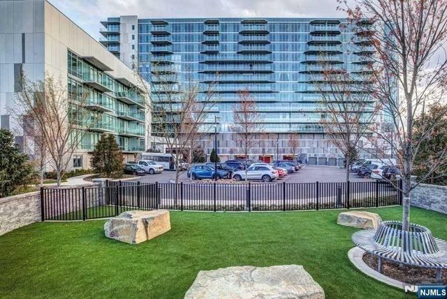 320 Adolphus Avenue 803, Cliffside Park, NJ 07010