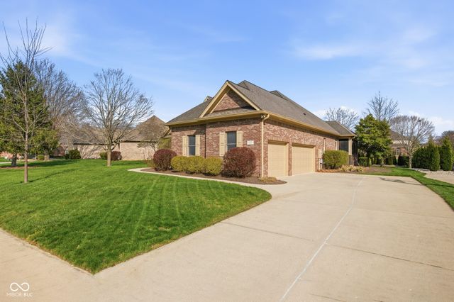 2399 Forest Hills Boulevard, Greenwood, IN 46143