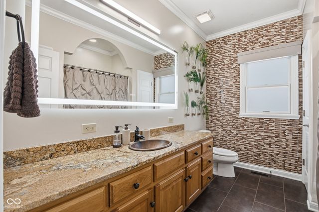 2399 Forest Hills Boulevard, Greenwood, IN 46143