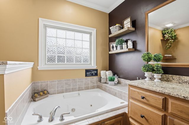 2399 Forest Hills Boulevard, Greenwood, IN 46143
