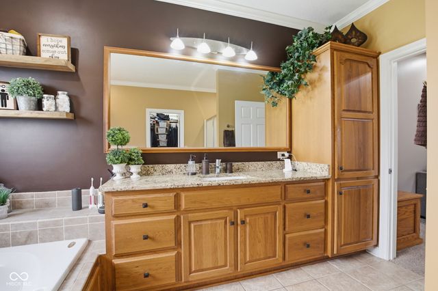 2399 Forest Hills Boulevard, Greenwood, IN 46143