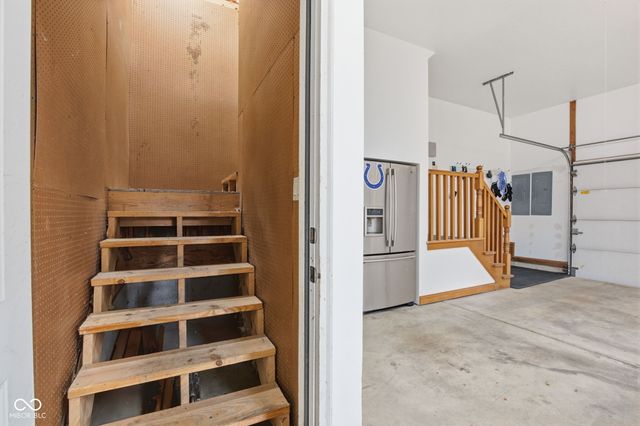 2399 Forest Hills Boulevard, Greenwood, IN 46143