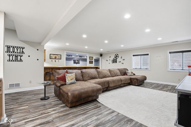 2399 Forest Hills Boulevard, Greenwood, IN 46143