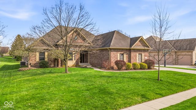 2399 Forest Hills Boulevard, Greenwood, IN 46143