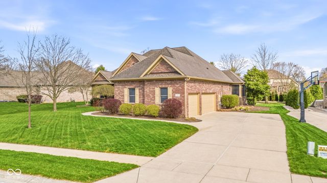 2399 Forest Hills Boulevard, Greenwood, IN 46143